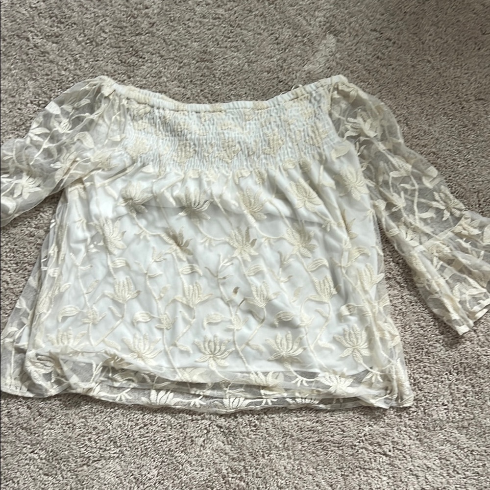 Elegant Lace Floral strapless Blouse